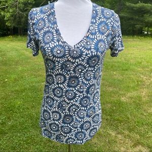 SALAAM TOP TEE SHORT SLEEVE BLUE WHITE TAN FLORAL V-NECK USA SIZE XS